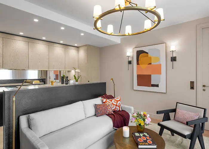 Aparthotel Black Door