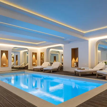 Black Door Apartmanhotel