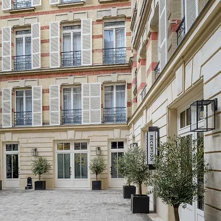 Black Door Apart-hotel 5*
