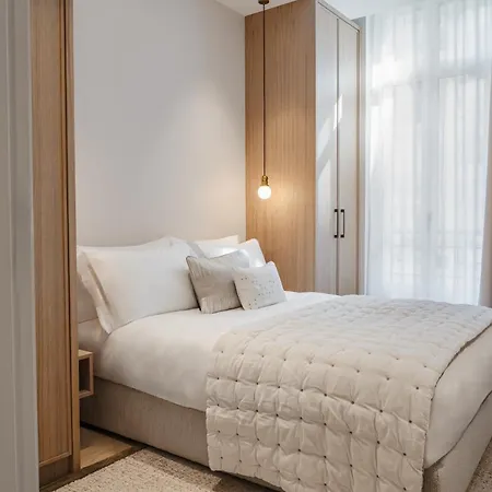 Aparthotel Black Door