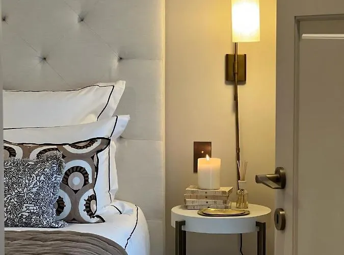 Black Door 4* Paris