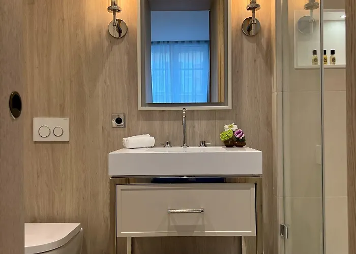 Apartahotel Black Door 4*